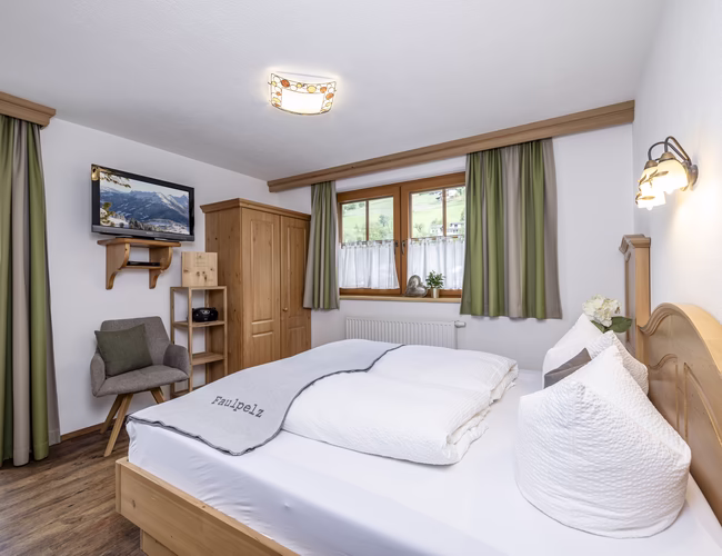 Zimmer mit Doppelbett im Penken Typ 1 © Thomas Eberharter Photography Zimmer mit Doppelbett im Penken Typ 1 © Thomas Eberharter Photography